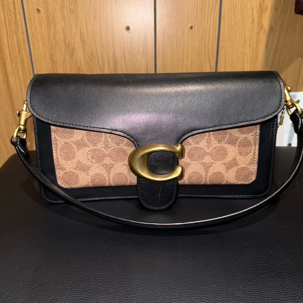 [SOLD] Coach Tabby 26 Signature Monogram Shoulder bag